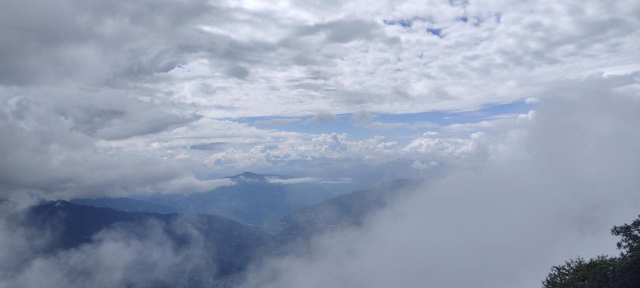 Khi Gha Thang Pelling Exterior photo